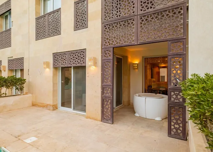 Stylish 1br • Scarab Main Pool Access